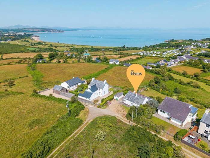 4 Bedroom Detached House For Sale In Bwlchtocyn, Pwllheli, LL53