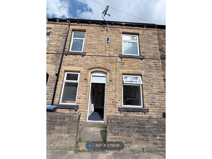 2 Bedroom Terraced House To Rent In Birk Lea St, Bradford, BD5