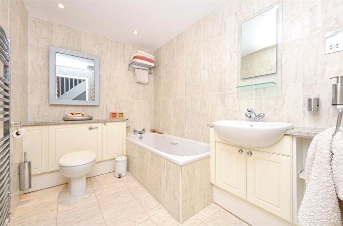 3 Bedroom Terraced House For Sale In Hen Gei Llechi, Y Felinheli, Gwynedd, LL56