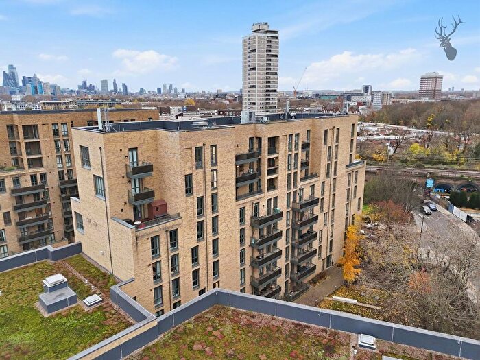 2 Bedroom Flat For Sale In St Pauls Development, Bow, E3