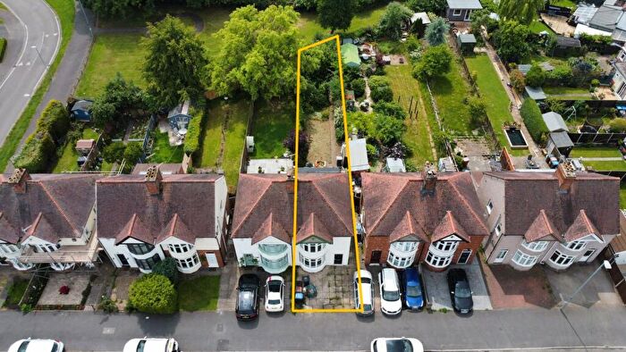 3 Bedroom Semi-Detached House For Sale In Strathmore Road, Hinckley, LE10