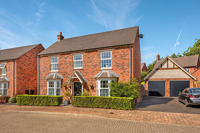 4 Bedroom Detached House For Sale In Bannister Drive, Banbury, OX16