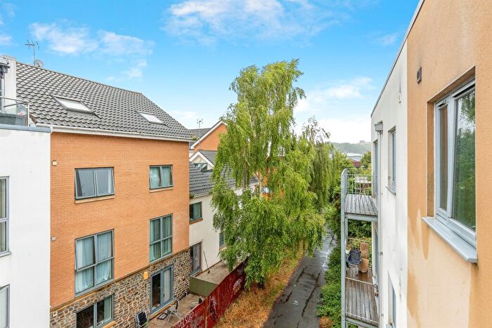 1 Bedroom Flat For Sale In Barton Road, Bristol, BS2