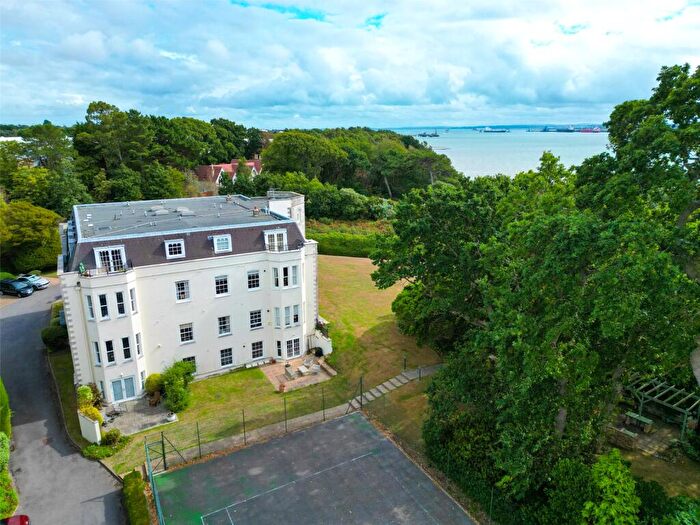 3 Bedroom Apartment For Sale In Westfield Common, Hamble, Southampton, Hampshire, SO31