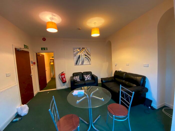 2 Bedroom Flat To Rent In Mansel Street, Swansea, SA1