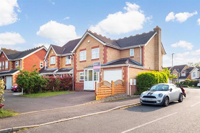 4 Bedroom Detached House For Sale In Homeland Drive, Sutton, SM2