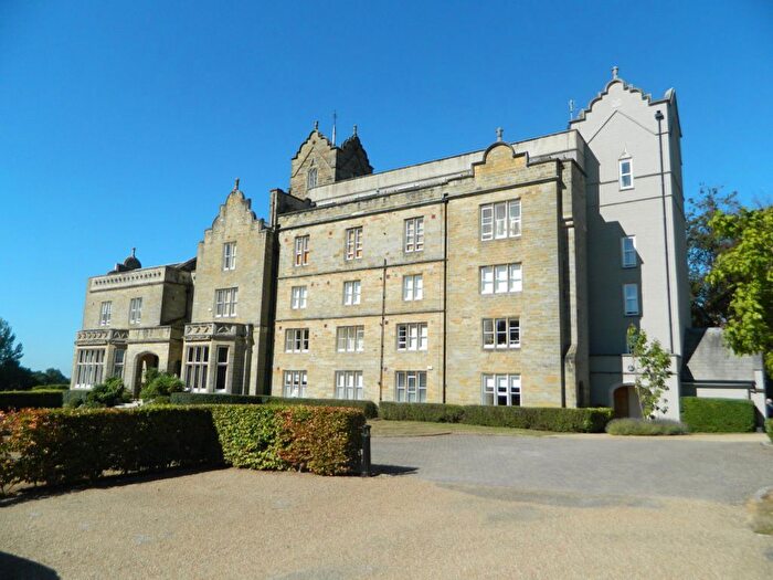 3 Bedroom Flat To Rent In Warnham Court, Warnham, Horsham, RH12