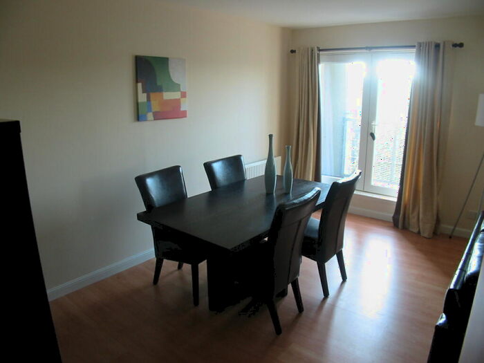 4 Bedroom Maisonette To Rent In Bothwell Road, City Centre, Aberdeen, AB24