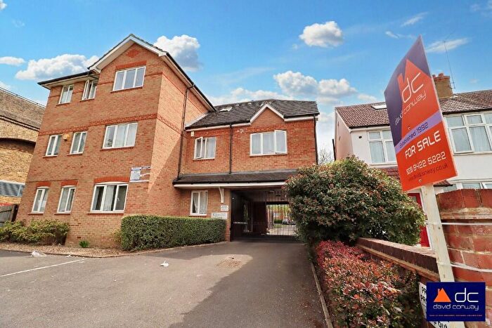 1 Bedroom Flat To Rent In Roxeth Green Avenue, Harrow, Middlesex, HA2