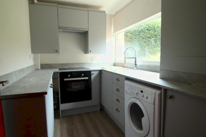 2 Bedroom Flat For Sale In Lordswood Road, Harborne, Birmingham, B17