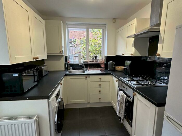 2 Bedroom Flat To Rent In Grantham Road, Sandyford, NE2