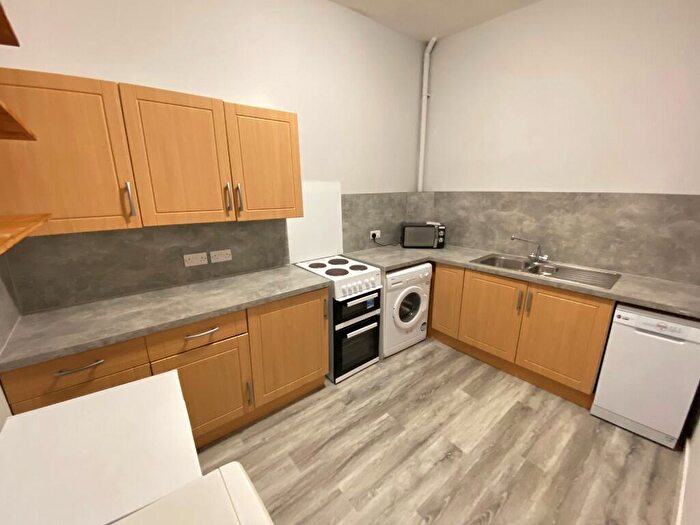 3 Bedroom Flat To Rent In Morrison Street, Central, Edinburgh, EH3