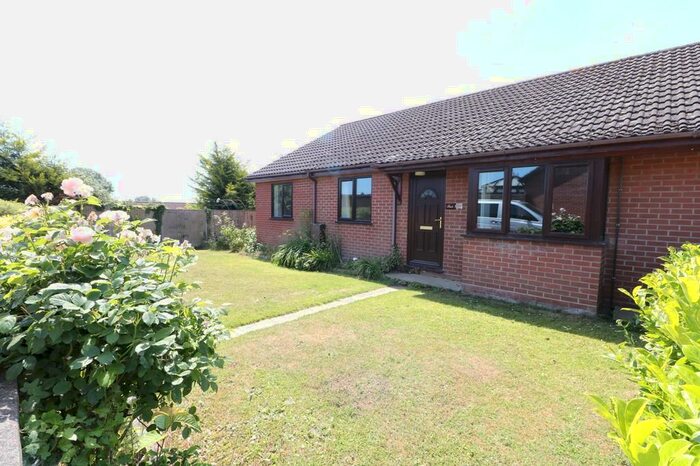 4 Bedroom Semi-Detached Bungalow To Rent In Fairview, Newton Flotman, NR15