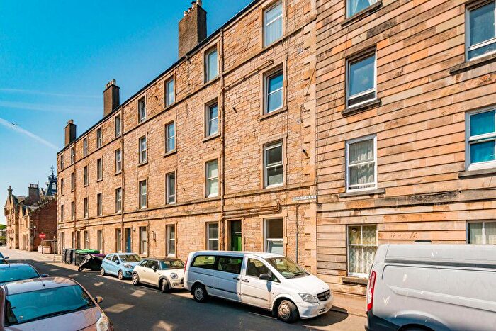 2 Bedroom Flat For Sale In / Ramsay Place, Portobello, EH15