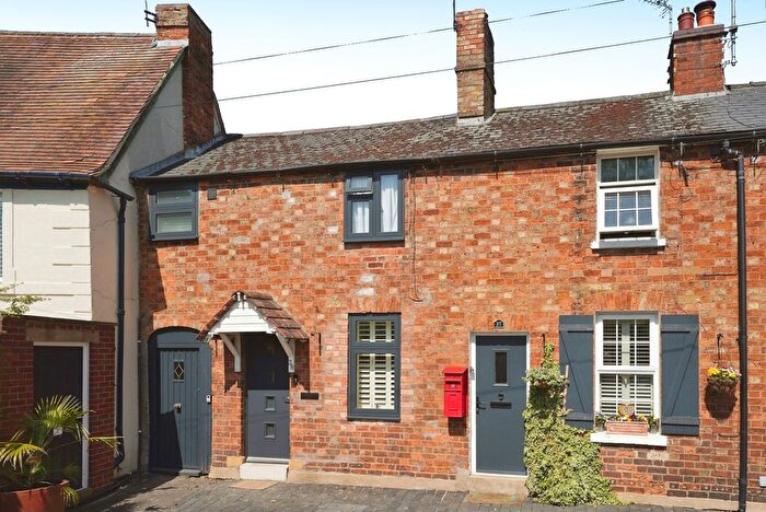 3 Bedroom Terraced House For Sale In Merstow Green, Evesham, Worcestershire, WR11