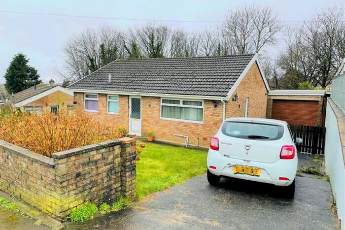 3 Bedroom Detached Bungalow For Sale In Pennant Road, Swiss Valley, Llanelli, SA14
