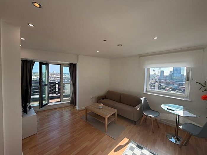 2 Bedroom Flat To Rent In Masshouse Plaza, Birmingham, B5