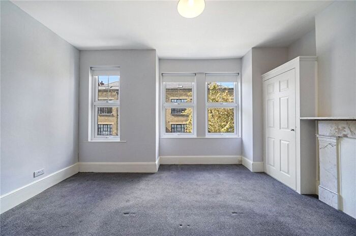 3 Bedroom Terraced House For Sale In Rainville Road, London, W6