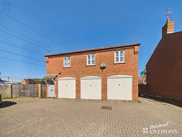 1 Bedroom Property For Sale In Fairford Leys Way, Aylesbury, HP19