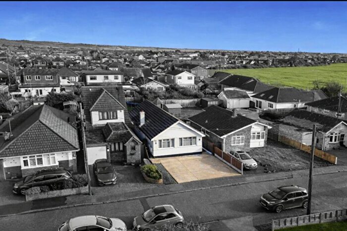 3 Bedroom Detached Bungalow For Sale In Video Presentation Inside - Coker Road, Canvey Island, SS8