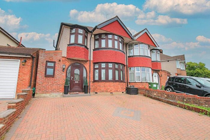 3 Bedroom Semi-detached House For Sale In Balmoral Road, Watford, WD24