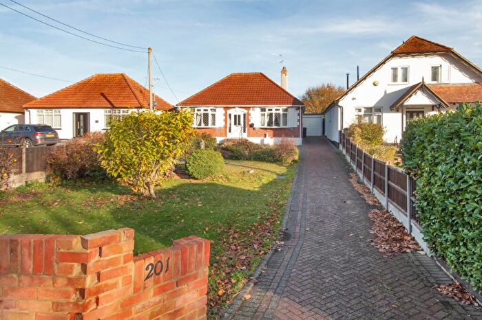 2 Bedroom Bungalow For Sale In Main Road, Longfield, Kent, DA3