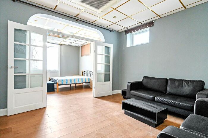 1 Bedroom Apartment To Rent In Essex Road, Islington, London, N1