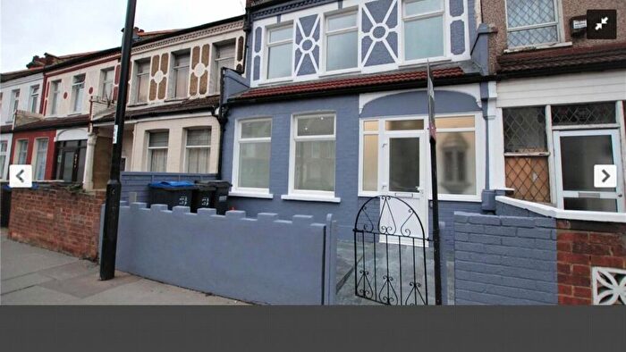 4 Bedroom Terraced House To Rent In Portland Road, London, SE25