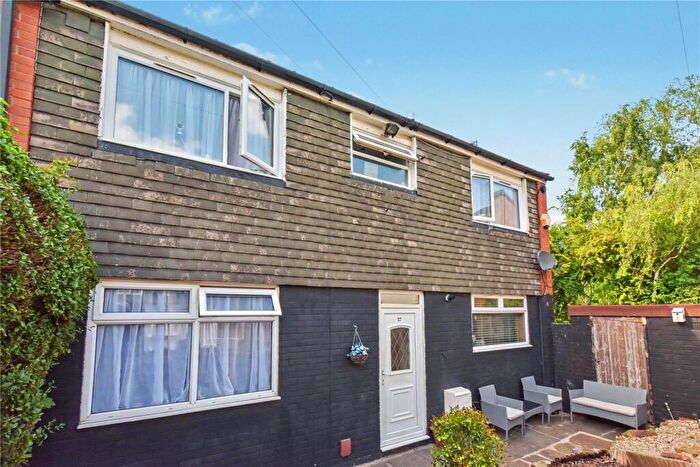4 Bedroom Terraced House For Sale In Oatland Gardens, Leeds, West Yorkshire, LS7