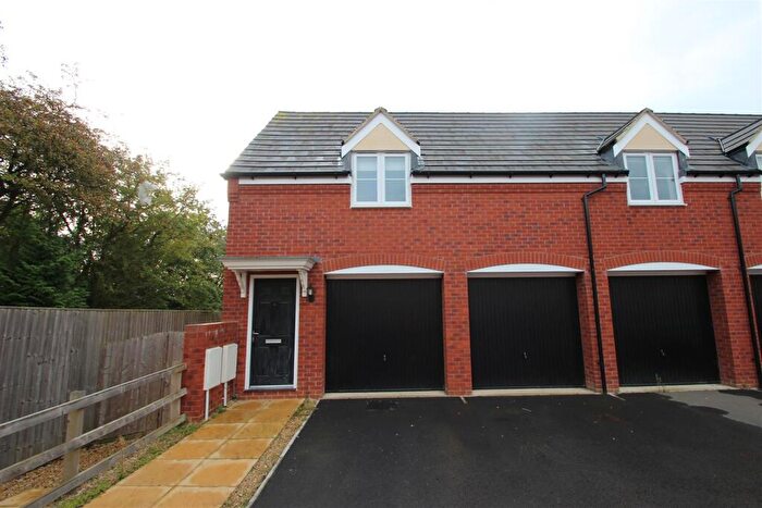 2 Bedroom Apartment To Rent In Turner Drive, Oxford, OX2