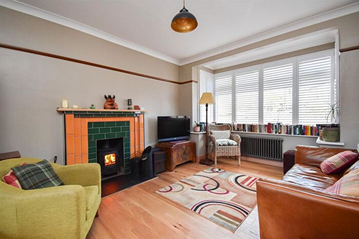 4 Bedroom Detached House For Sale In Blacklands Drive, Hastings, TN34