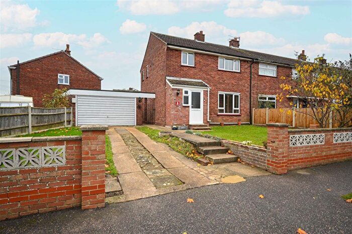 3 Bedroom End Terrace House For Sale In Campion Avenue, Gorleston, Great Yarmouth, NR31