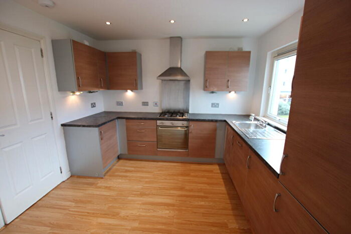 4 Bedroom Town House To Rent In Thorter Row, City Quay, DD1