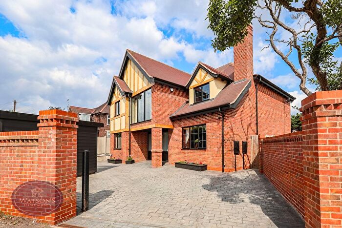 4 Bedroom Detached House For Sale In Wollaton Vale, Nottingham, NG8