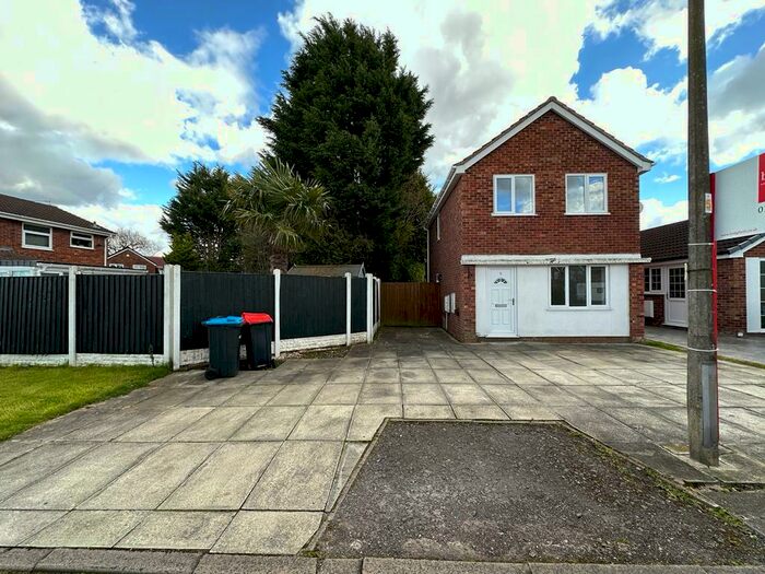 3 Bedroom House To Rent In Gleneagles Drive, Winsford, CW7