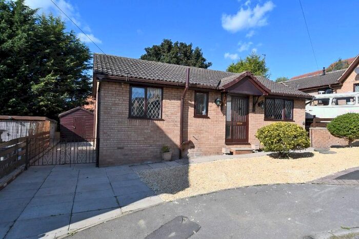 2 Bedroom Detached Bungalow To Rent In Highfield Rise, Alverthorpe, Wakefield WF2