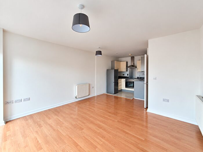1 Bedroom Flat To Rent In Peebles Court, Croydon, CR0