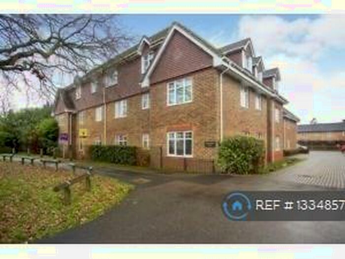 1 Bedroom Flat To Rent In Wentworth Place, Camberley, GU15