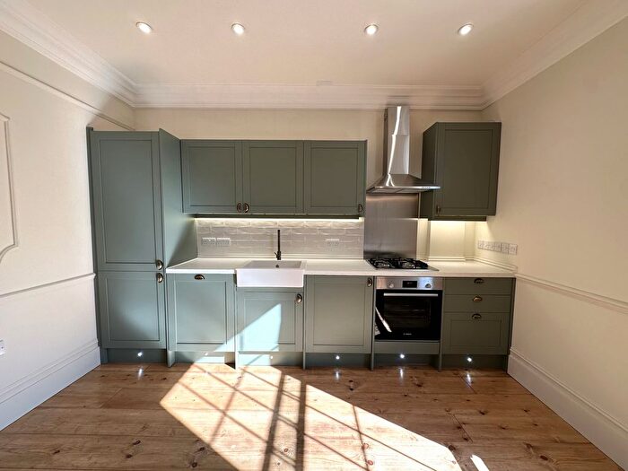 1 Bedroom Flat To Rent In Hanley Road, Finsbury Park, N4