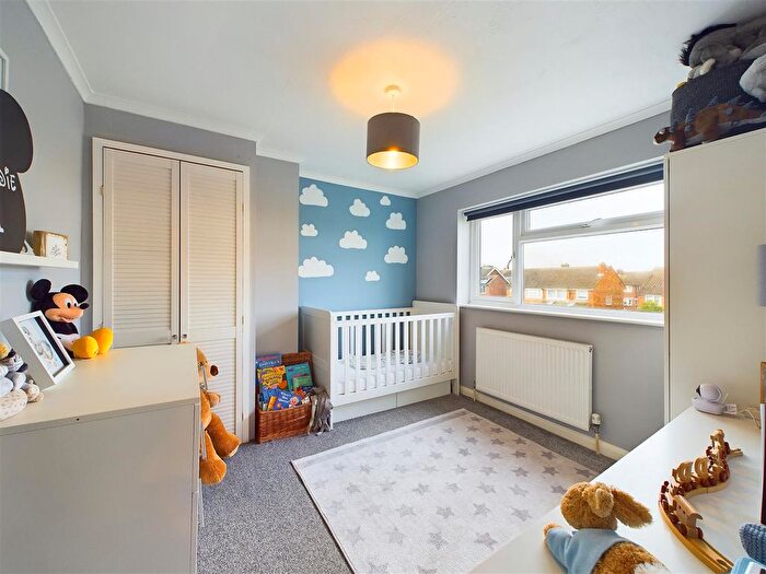 3 Bedroom Terraced House For Sale In Gloucester Avenue, Chelmsford, CM2