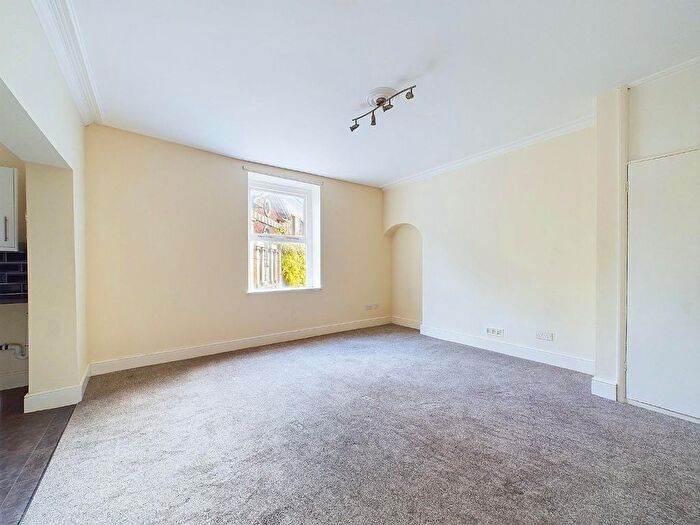 1 Bedroom Flat To Rent In Flat Dale House, Market Place, Wirksworth, DE4