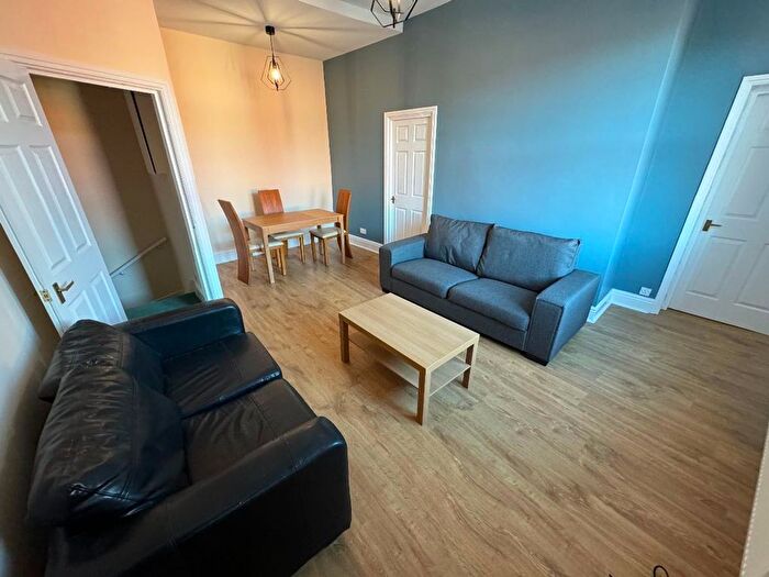 2 Bedroom Flat To Rent In Addycombe Terrace, Newcastle Upon Tyne, NE6