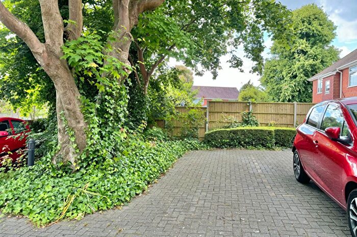 2 Bedroom Flat For Sale In Flagstaff House, Heath Road, Locks Heath, SO31