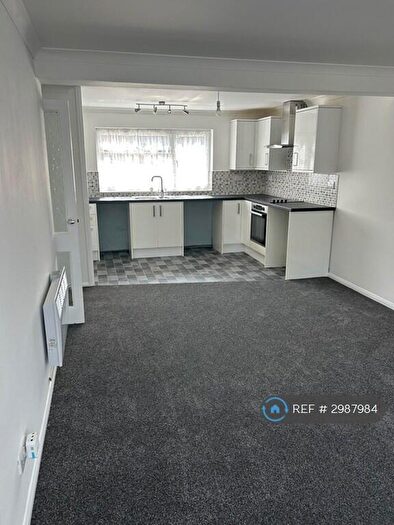 1 Bedroom Flat To Rent In Church Road, Benfleet, SS7
