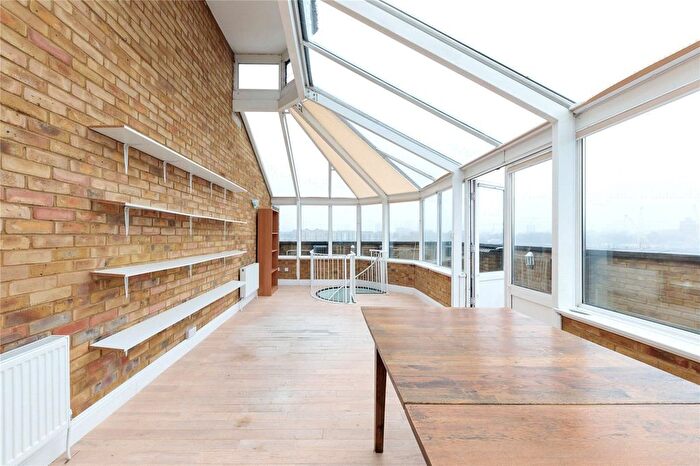 2 Bedroom Flat To Rent In Octagon Court, Rotherhithe Street, SE16