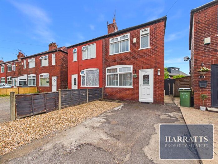 2 Bedroom Semi-Detached House For Sale In Clovelly Road, Stockport, SK2