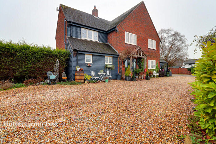 3 Bedroom Detached House For Sale In Whitchurch Road, Audlem, CW3