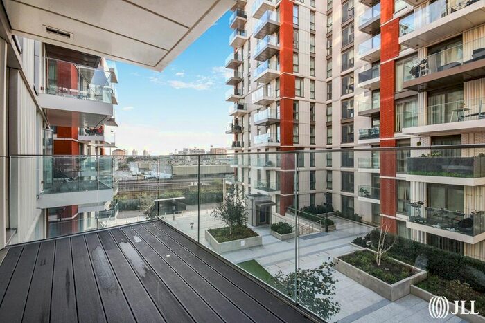 2 Bedroom Flat To Rent In Malthouse Road, London, SW11