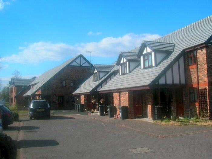 2 Bedroom Flat To Rent In Poplar Row, Elton CH2