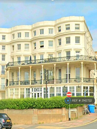 2 Bedroom Flat To Rent In Bristol Court, Brighton, BN2